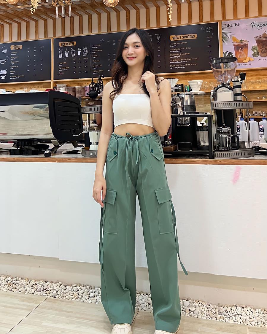 FESTIVE SALE LIVE !! 🔥🚀 (PACK - 3) Straight-leg pants with horizontal pockets made of ruby